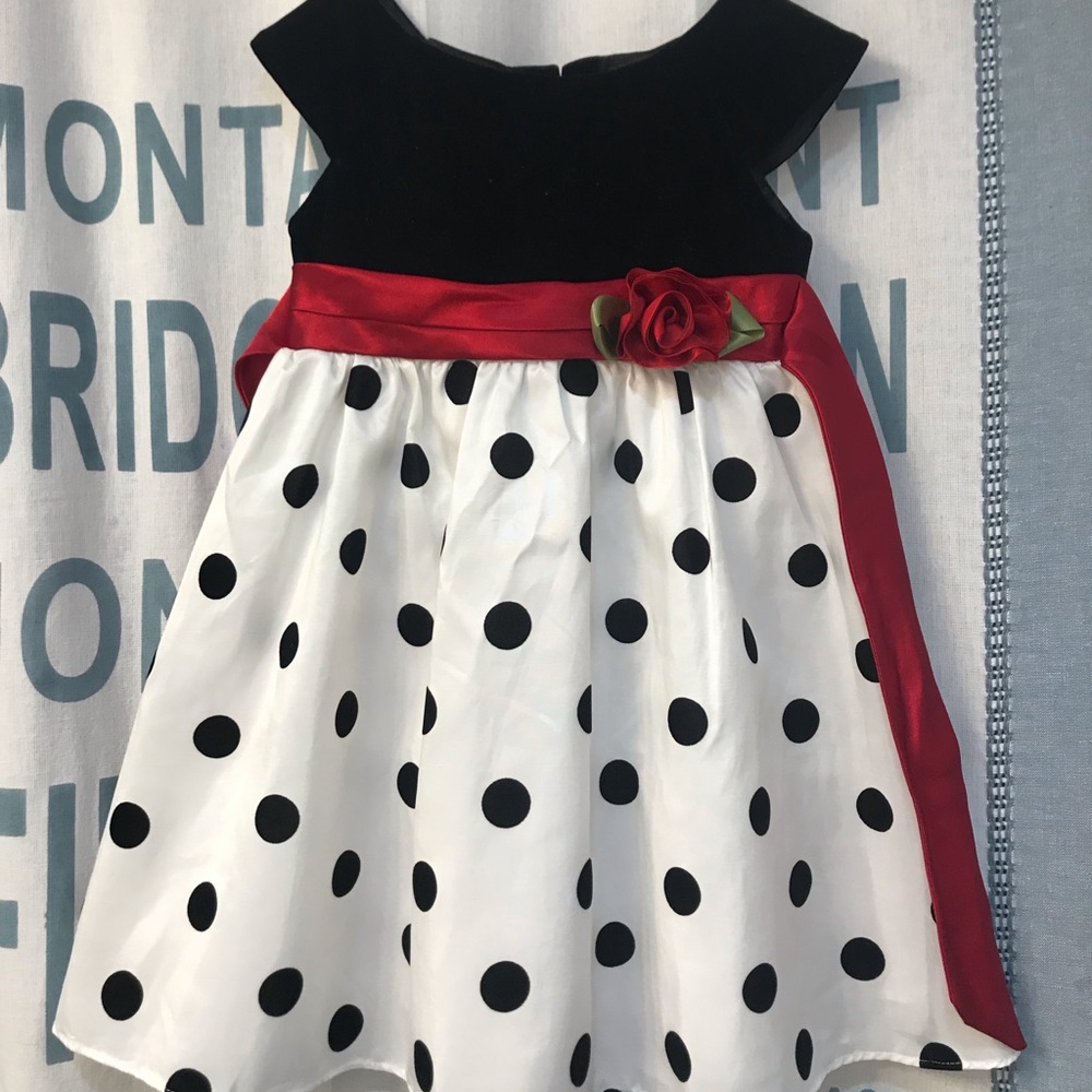 Adorable little girls dress, velvet top - 3T